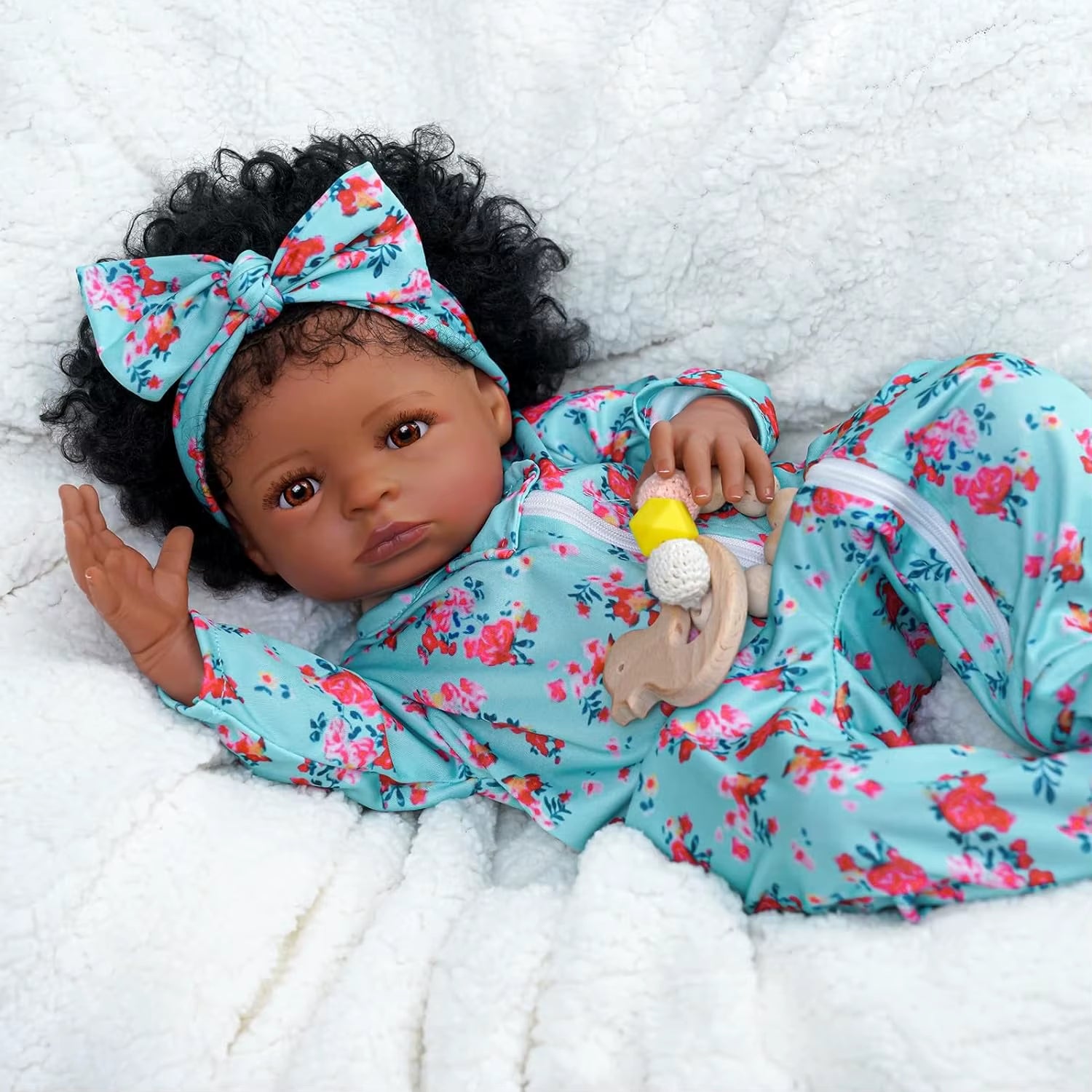 Lifelike Reborn Black Girl- 18-Inch Realistic Newborn Real Life Baby Dolls with Clothes and Toy Gift for Kids Age 3+