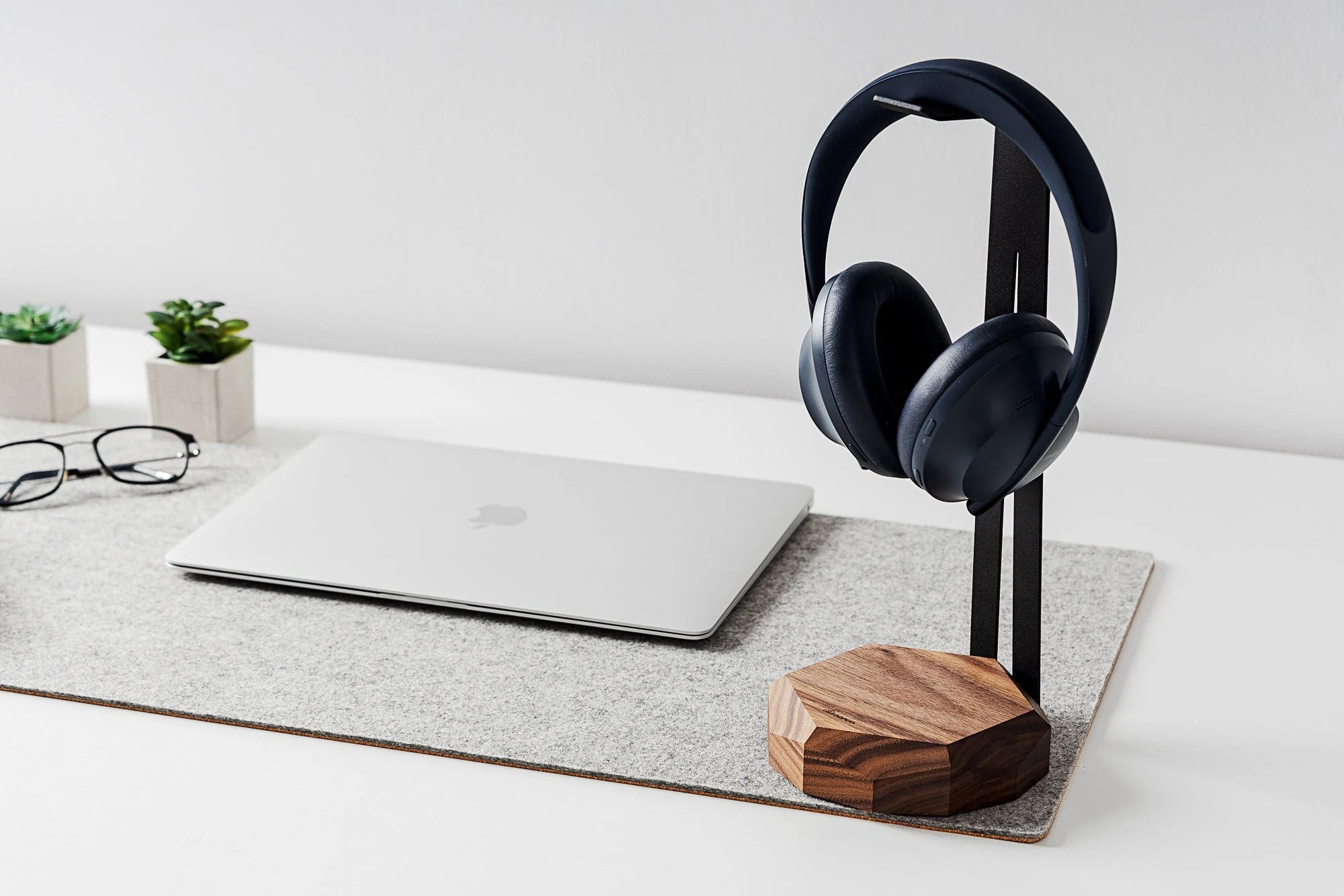 Wooden Headphone Stand, Headphone Holder, Desk Headphone Hanger - Gift for Gamers and Audiophiles. Gaming Headset Stand Made of Walnut